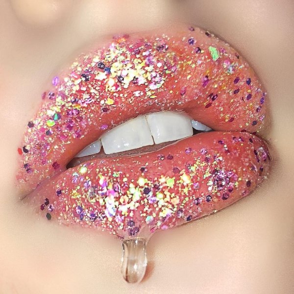 блестящие губы