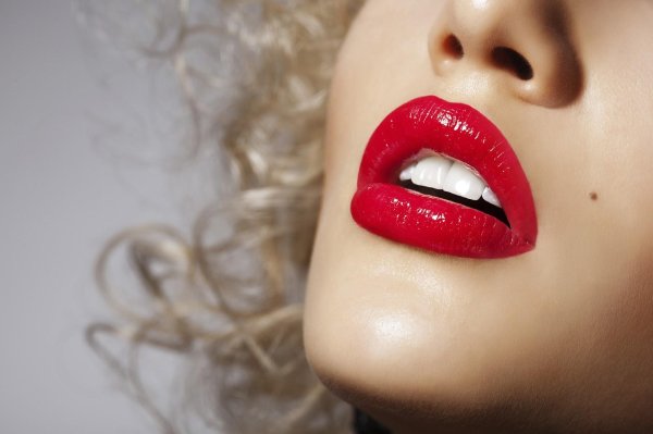 сочные губы