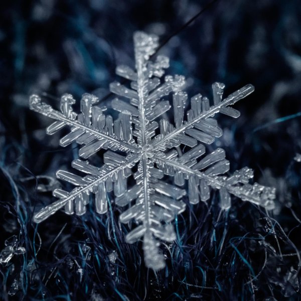 снежинка красивая