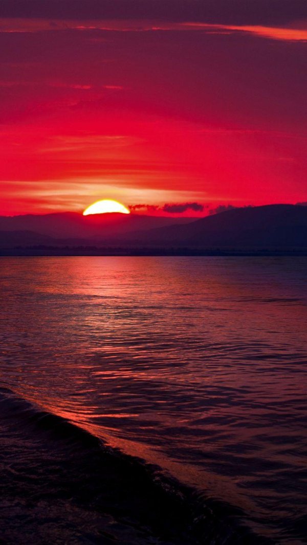 красное солнце на закате