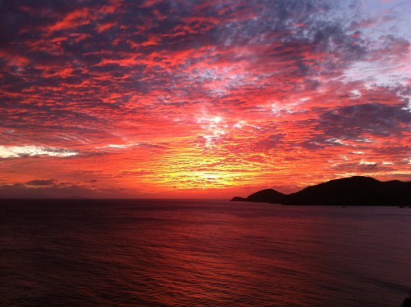 закат красный