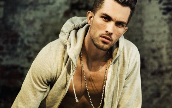 брутальные парни