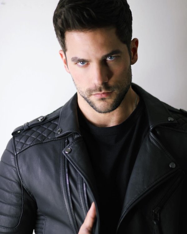 брэнт догерти