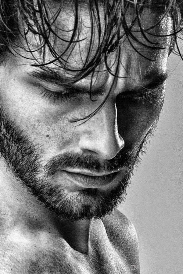 брутальное мужское лицо