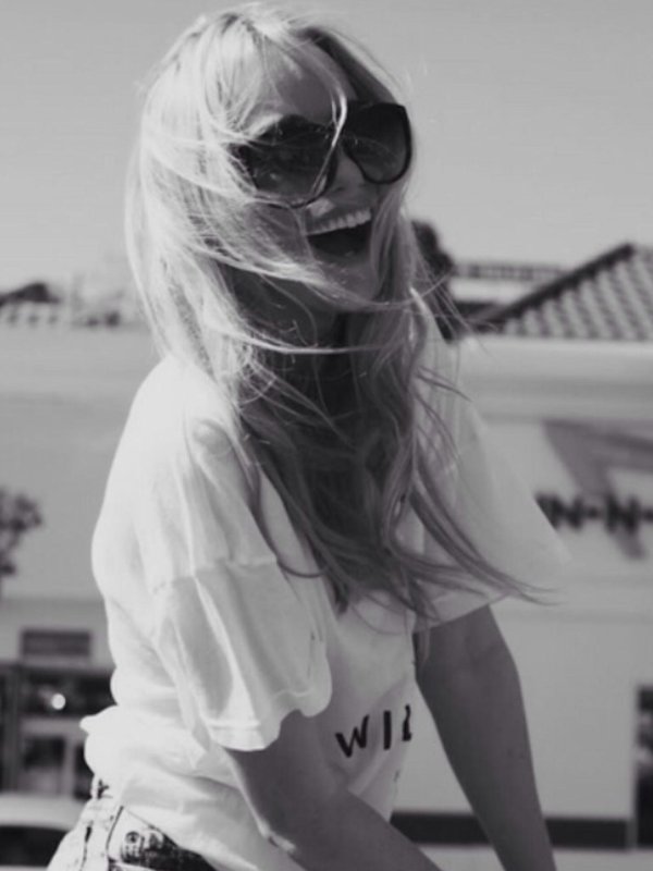 девушки со светлыми волосами