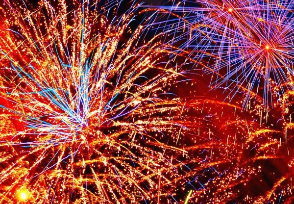 праздничный фейерверк