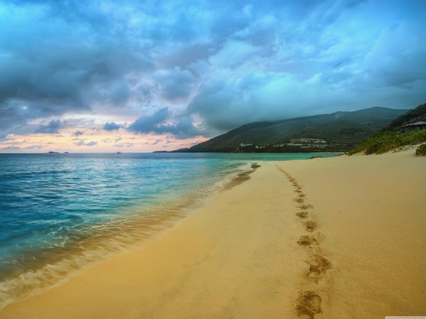 песчаный берег морясёра