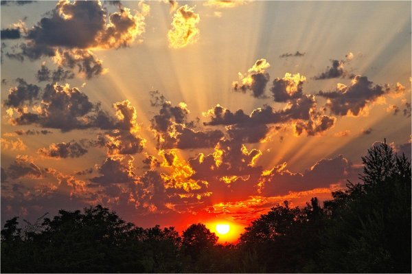 солнце перед самым закатом