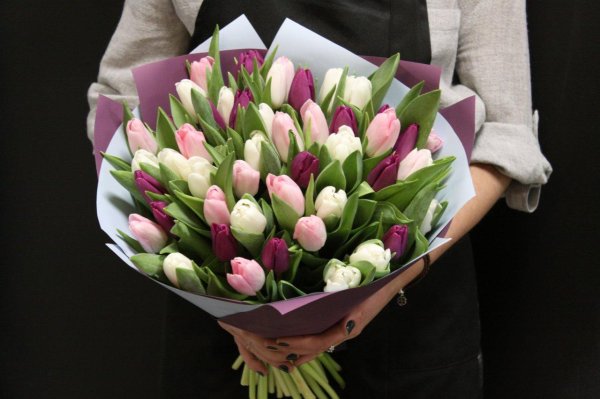 большие букеты тюльпанов