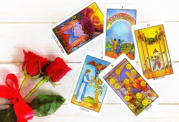 гадать на таро