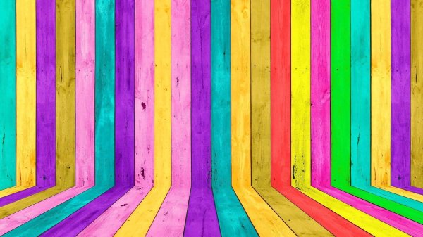 деревянные цветные