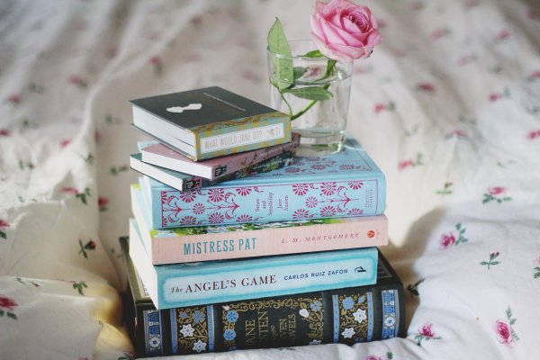 стопка книг