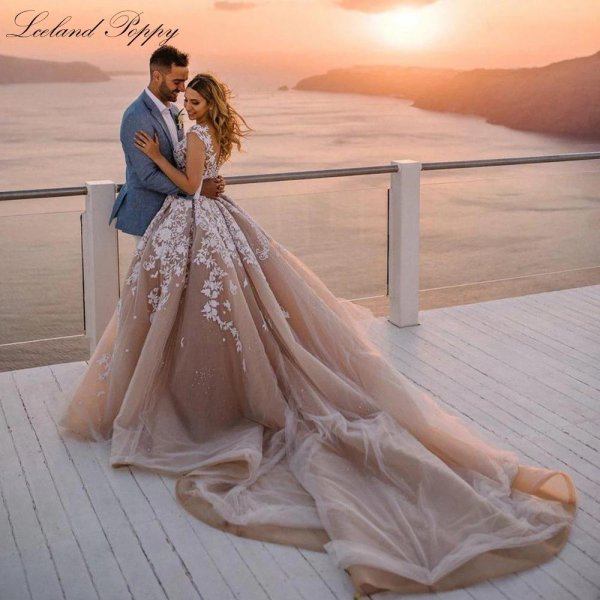 свадебное платье модное