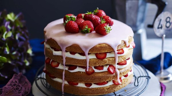 strawberry shortcake cake