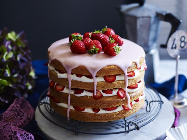 strawberry shortcake cake