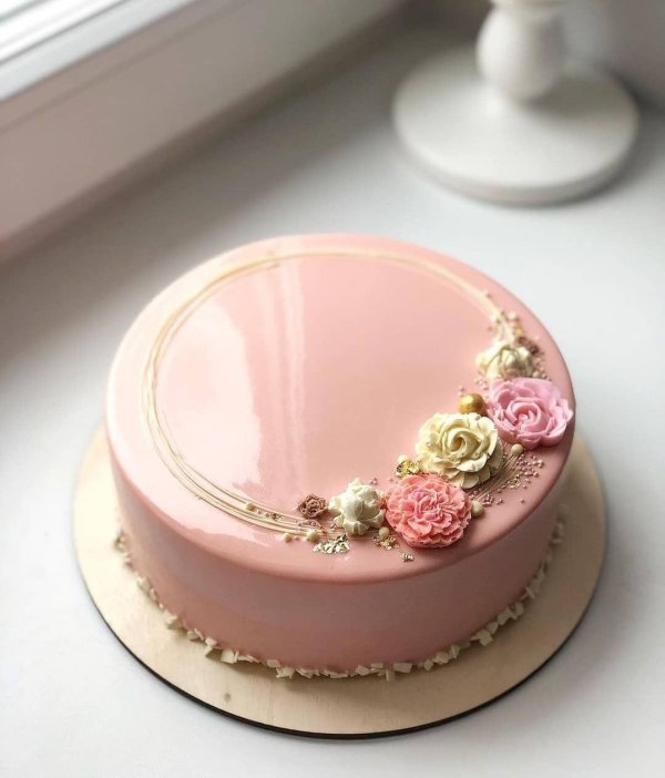 нежный дизайн торта