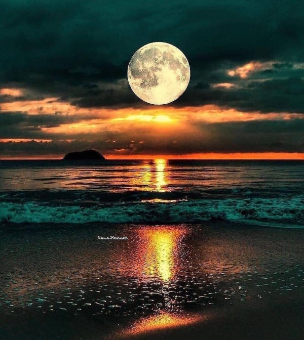 луна на закате