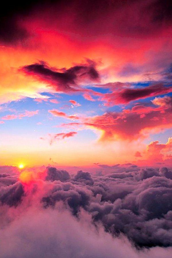 закат над облаками