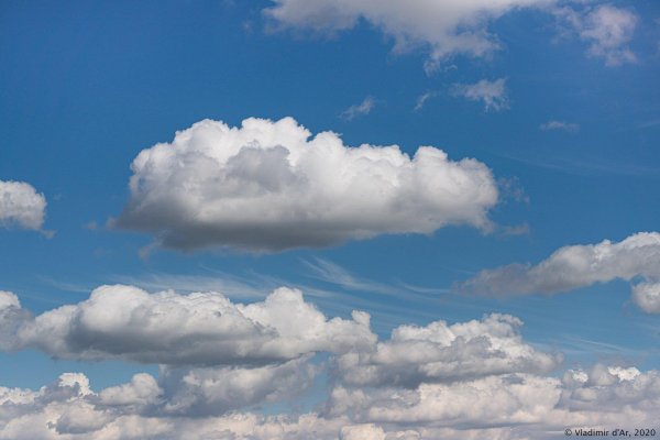 облака кучевые