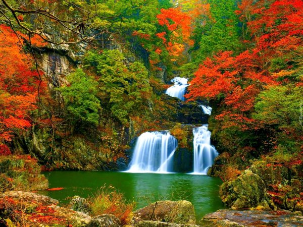 красивые пейзажи с водопадами