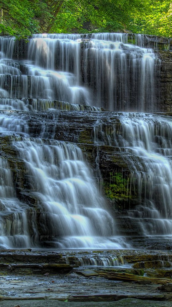 каскадные водопады мартина
