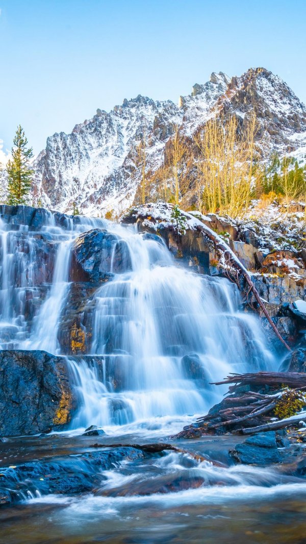 водопад горы