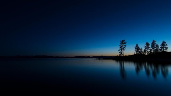 озеро ночью