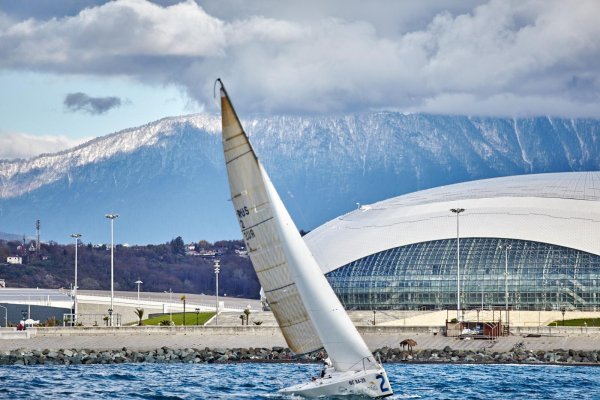 парусная яхта имеретинский порт