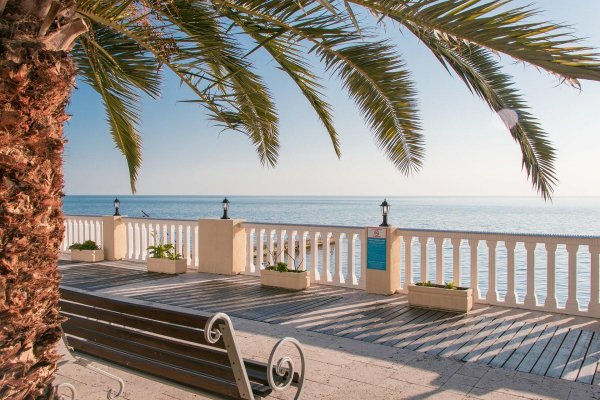 лазаревская набережная