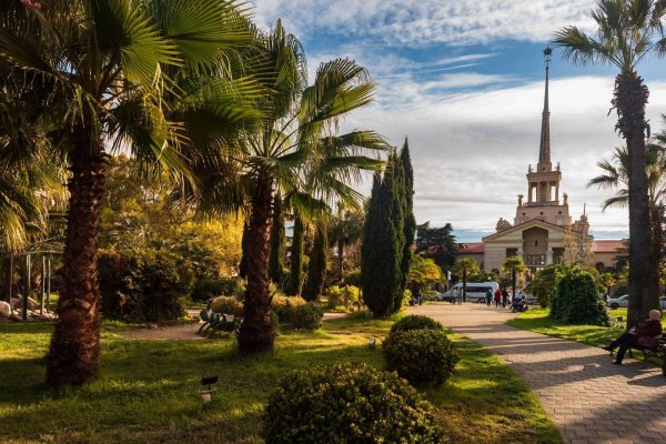 сквер у морского вокзала сочи