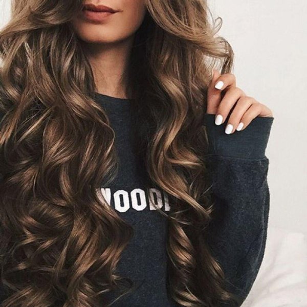 длинные волнистые волосы