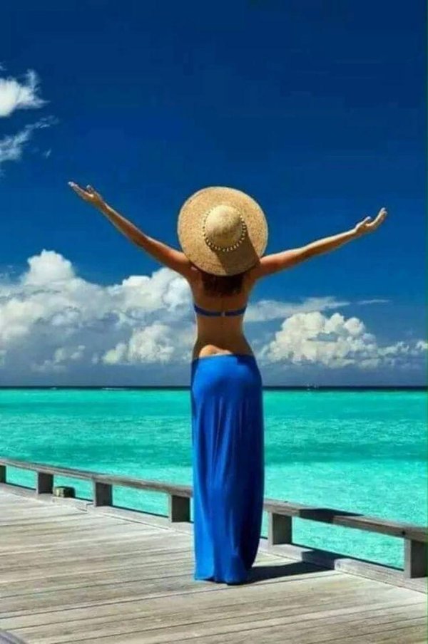 море девушка