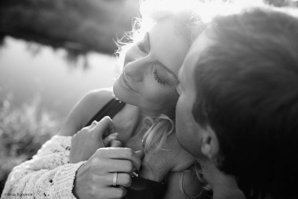 двое нежность