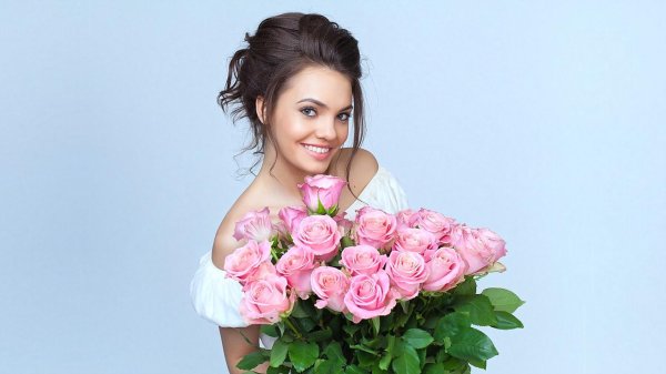 девушка с розами