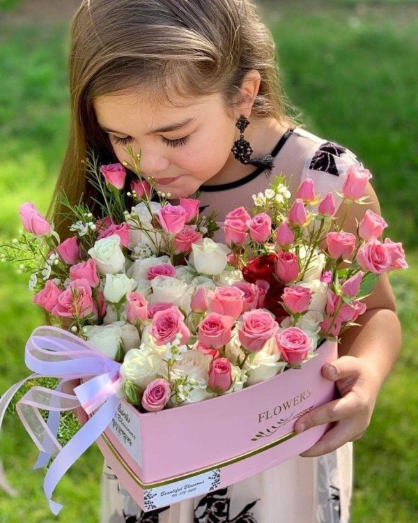 дети с цветами