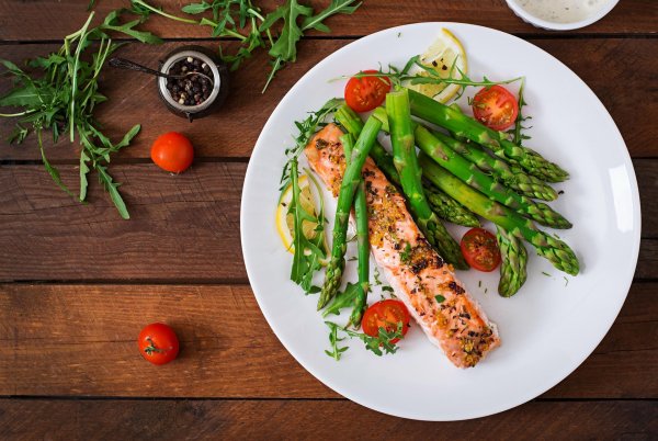salmon and asparagus