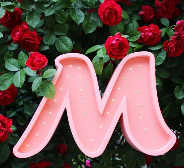 розовые буквы