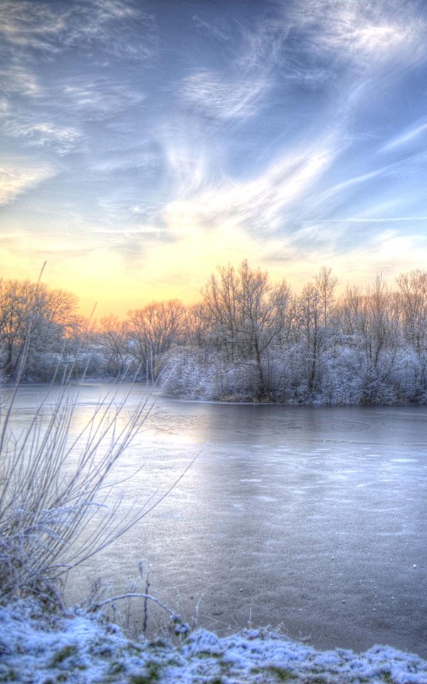 зимняя река