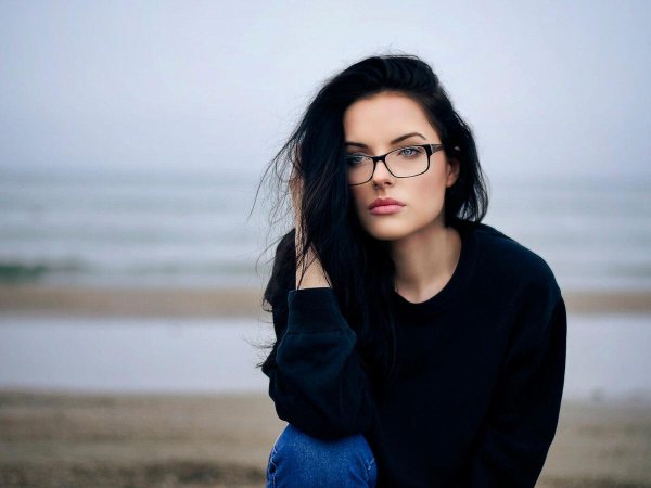 девушки в очках красивые