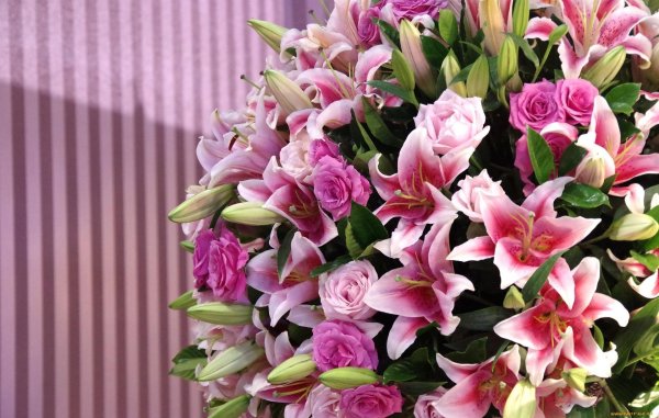 лилии букет