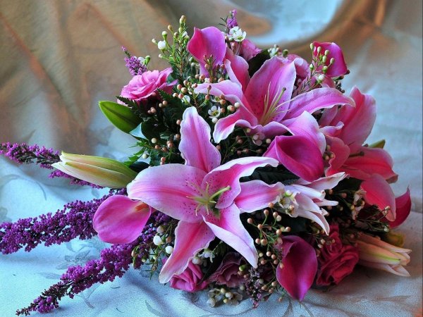 букет лилий
