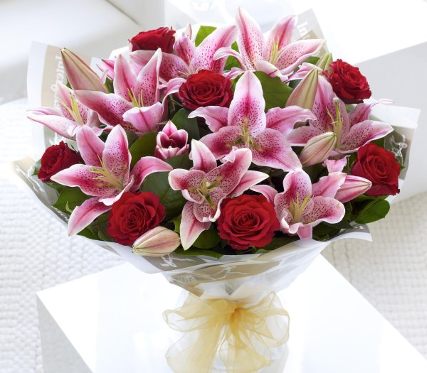 букет лилии