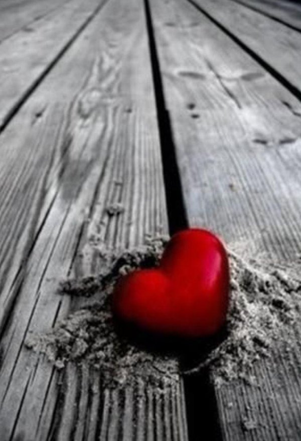 сердца красные