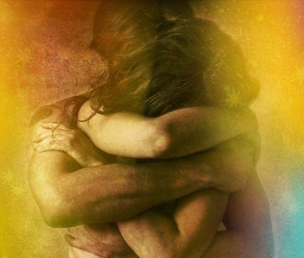 теплое объятие