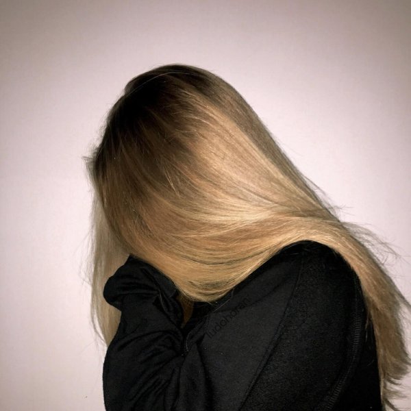 девушка блондинка