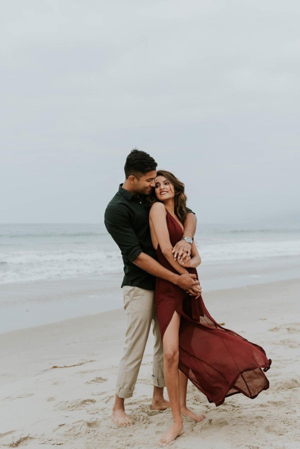 красивые пары на пляже