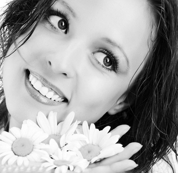 улыбающаяся женщина