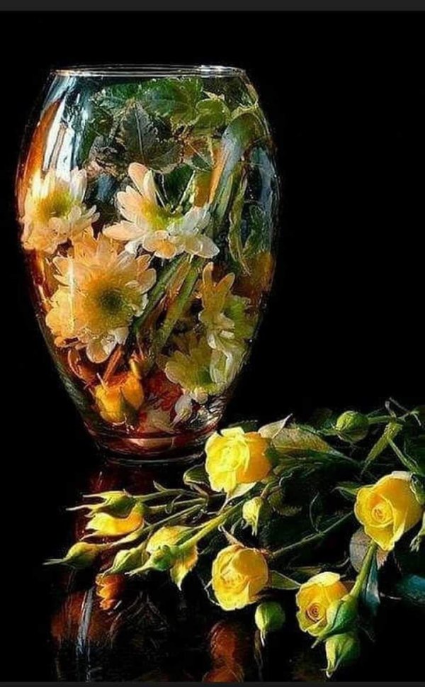 стеклянная ваза