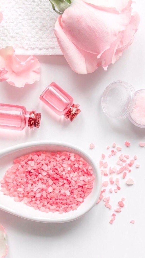 розовая косметика