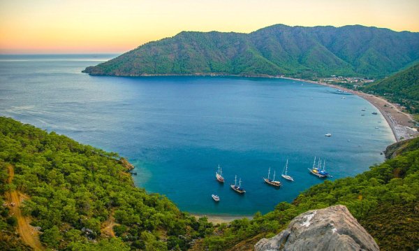 бухта адрасан